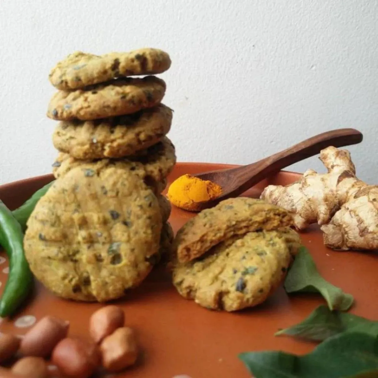 Crunchy Brown Rice and Oats Masala Cookies/ Khara Biscuit