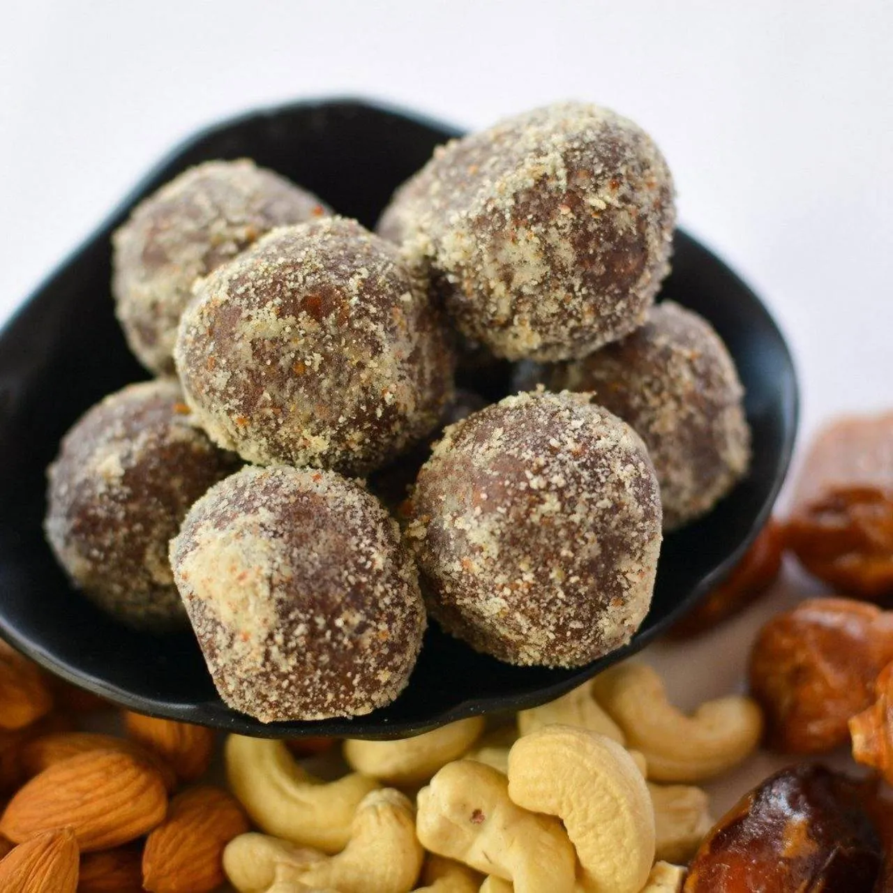 Chocolate and Cashew Truffles | 20g each